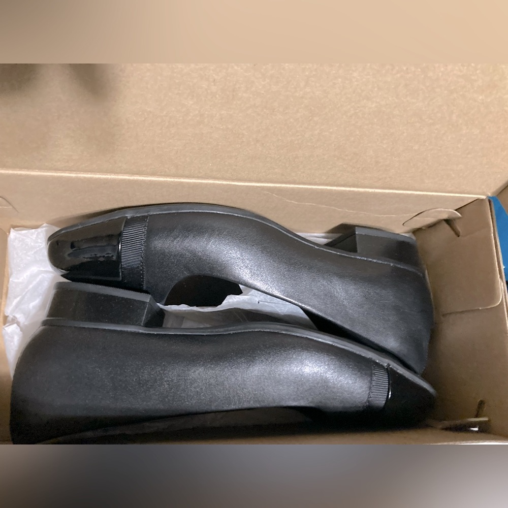 Clarks dress shoes